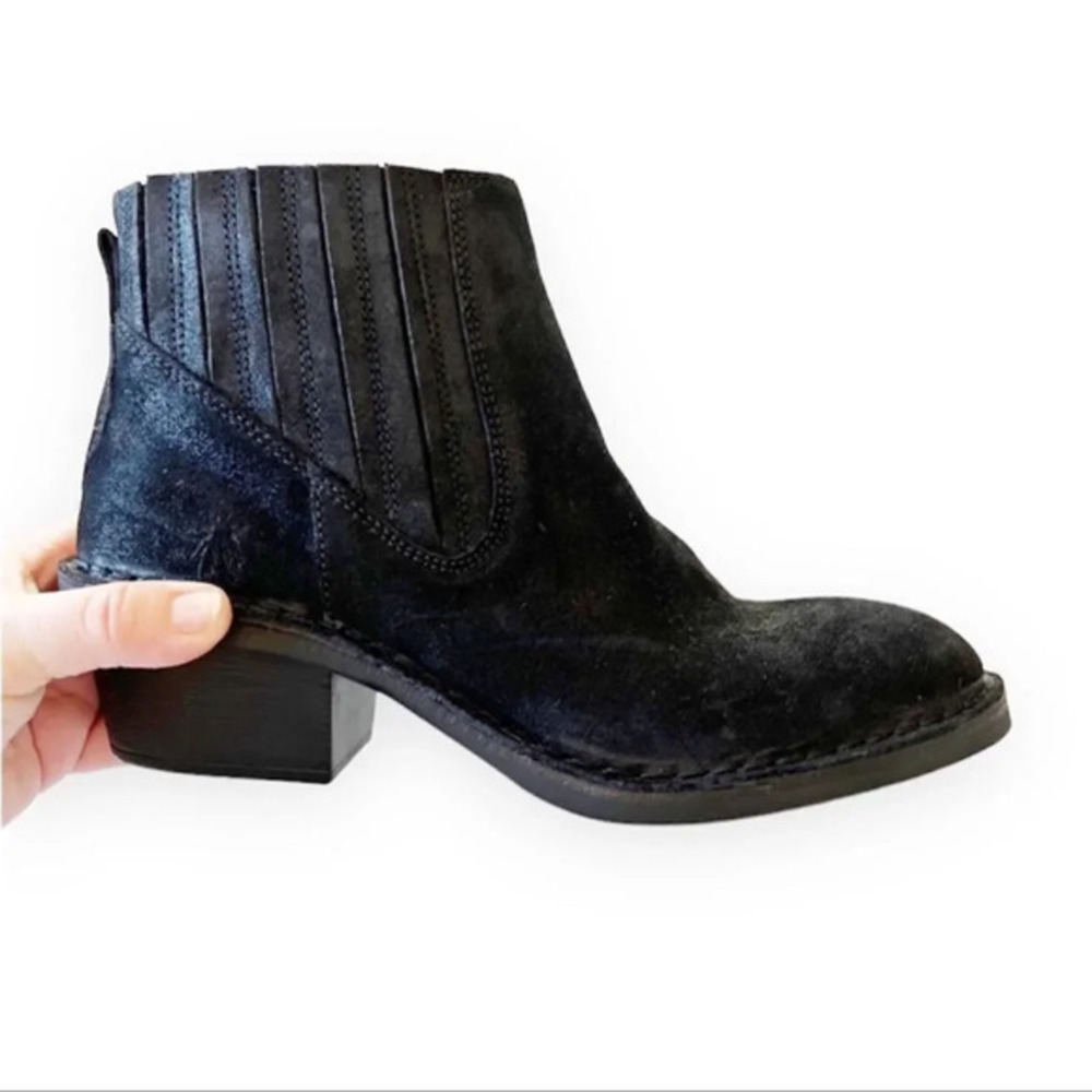 Fly London Size 40 EU Black Suede Subtle‎ Metallic Ankle Boot Pull-on Style Nice